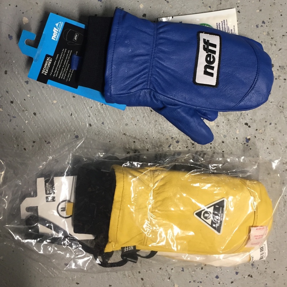 NEFF winter mitts / skiing snowboarding mittens